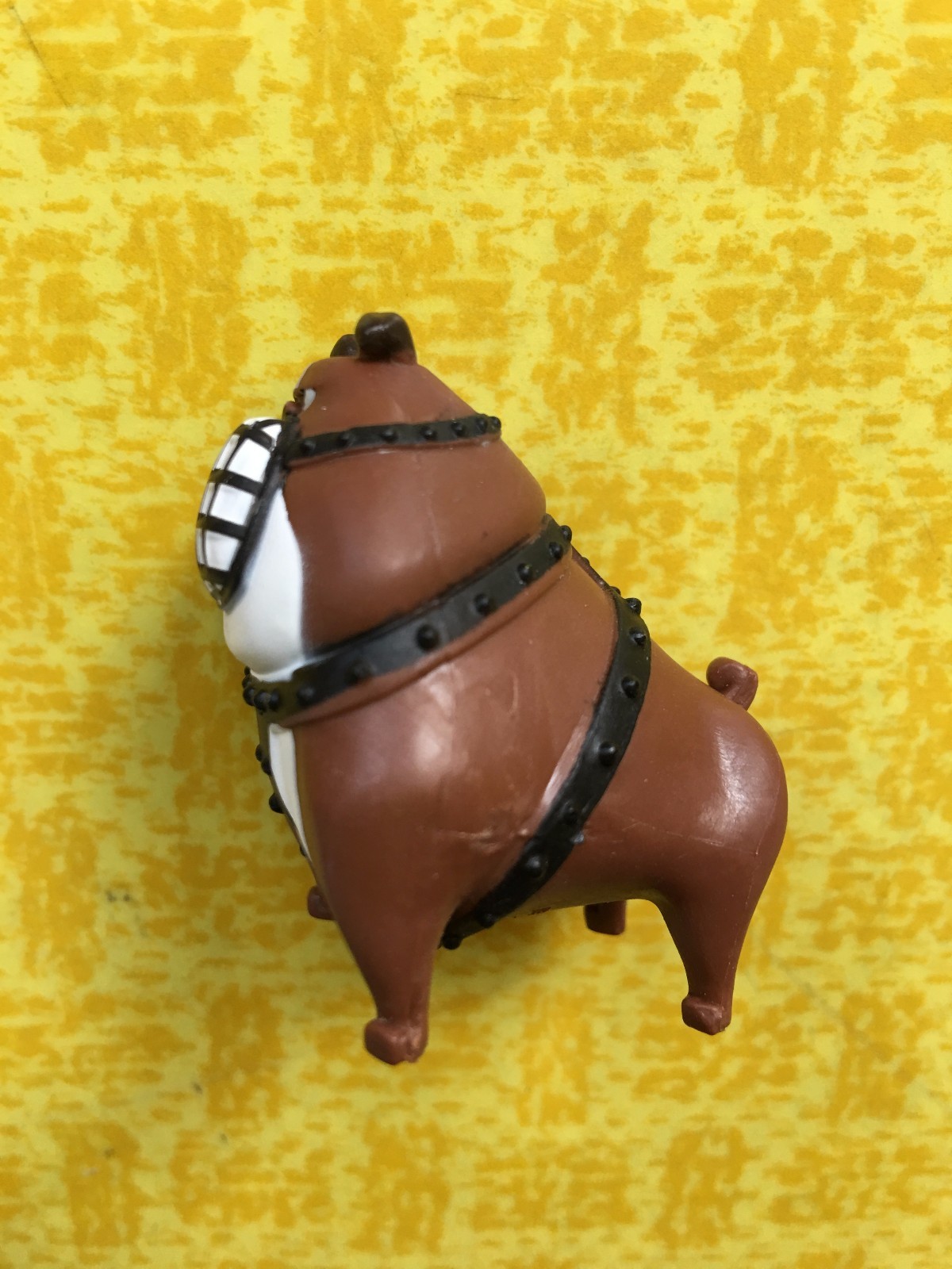 THE SECRET LIFE OF PETS BULLDOG RIPPER SERIES 2 MINI FIGURE SEALED BLIND BAG