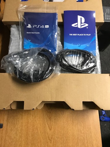 PS4 Pro Bundle With Good Games And Extra Controller
