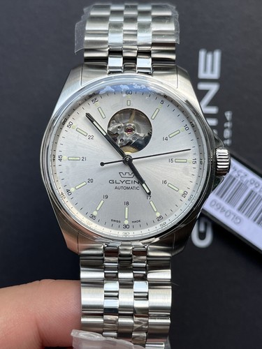 Pre-owned Glycine Combat Classic Men's Silver Watch - Gl0460 (open Heart)