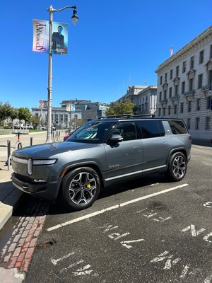 Owner 2022 Rivian R1S Grey AWD Automatic LAUNCH EDITION