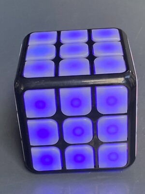 Winning Fingers Flashing Cube Electronic Memory & Brain Game 4-in-1 Handheld