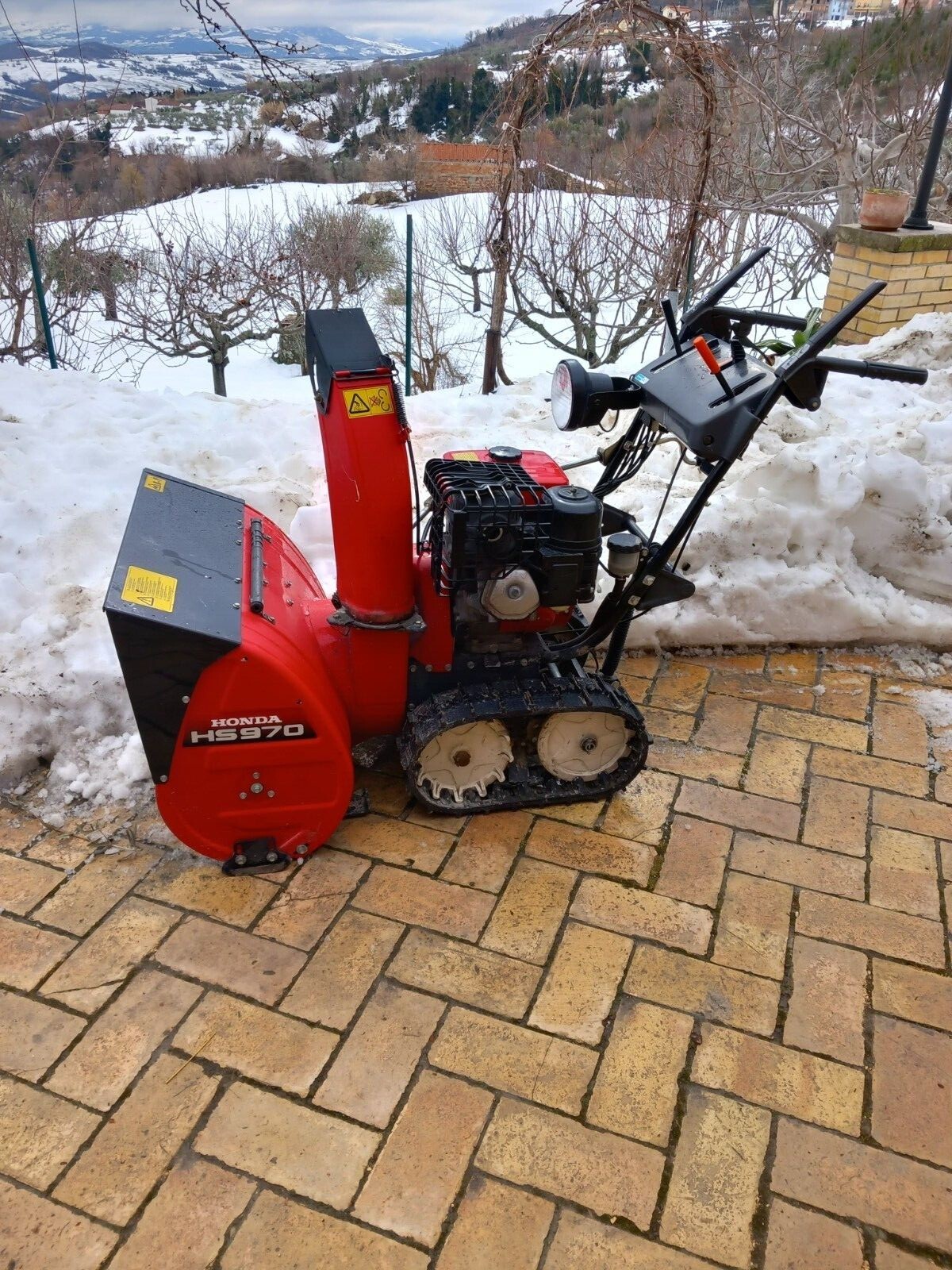 SPAZZANEVE CINGOLATO HONDA HS 970