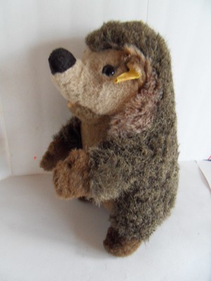 Steiff  hedgehog porcupine large  button flag stuffed animal Germany 2179