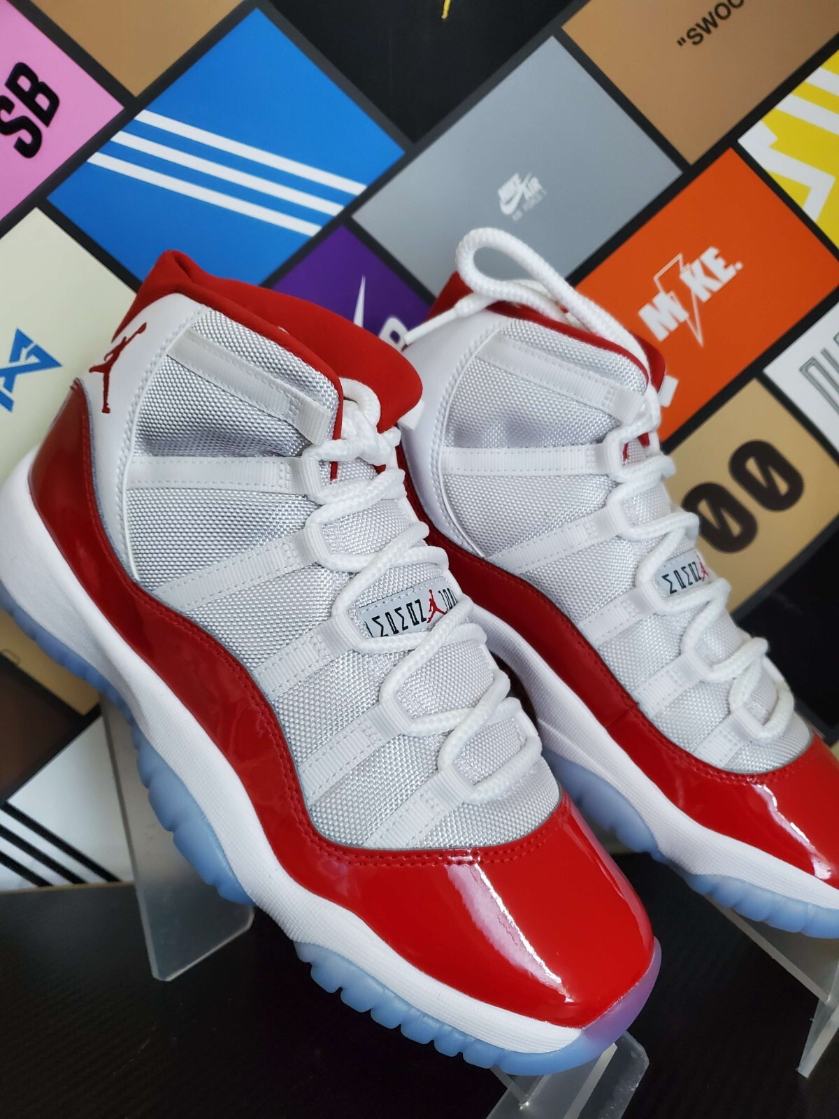 新品未使用品！NIKE AIR JORDAN 11 RETRO 28cm Nike Air Jordan 11 Retro Playoff White Black Edge High Top