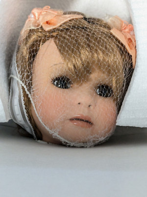 Denise McMillan Doll Punky Doo + Chair 2002 Master Piece Gallery Limited F30