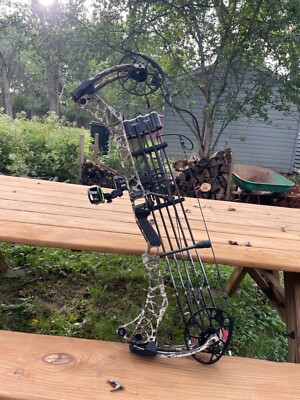 MATHEWS PHASE 4 33 RH  barely used never hunted with us 