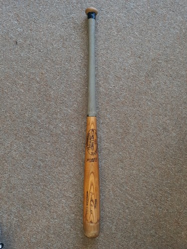 1960's H&B Louisville Slugger 125 Ernie Banks baseball bat model S2