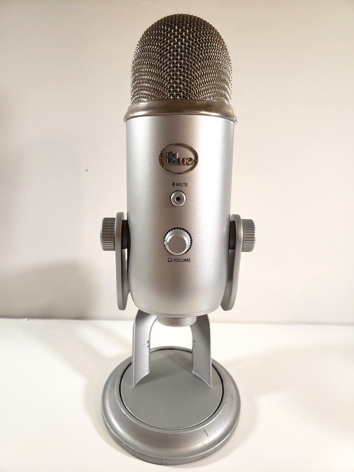 Blue Yeti Silver Microphone Multi-Pattern USB Wired Mic with