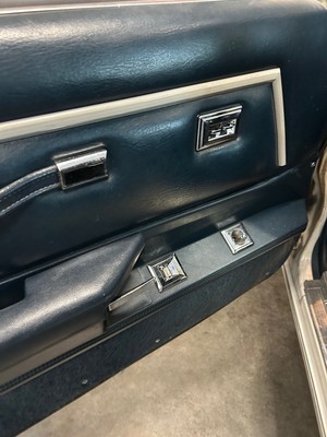 image 3 of interior