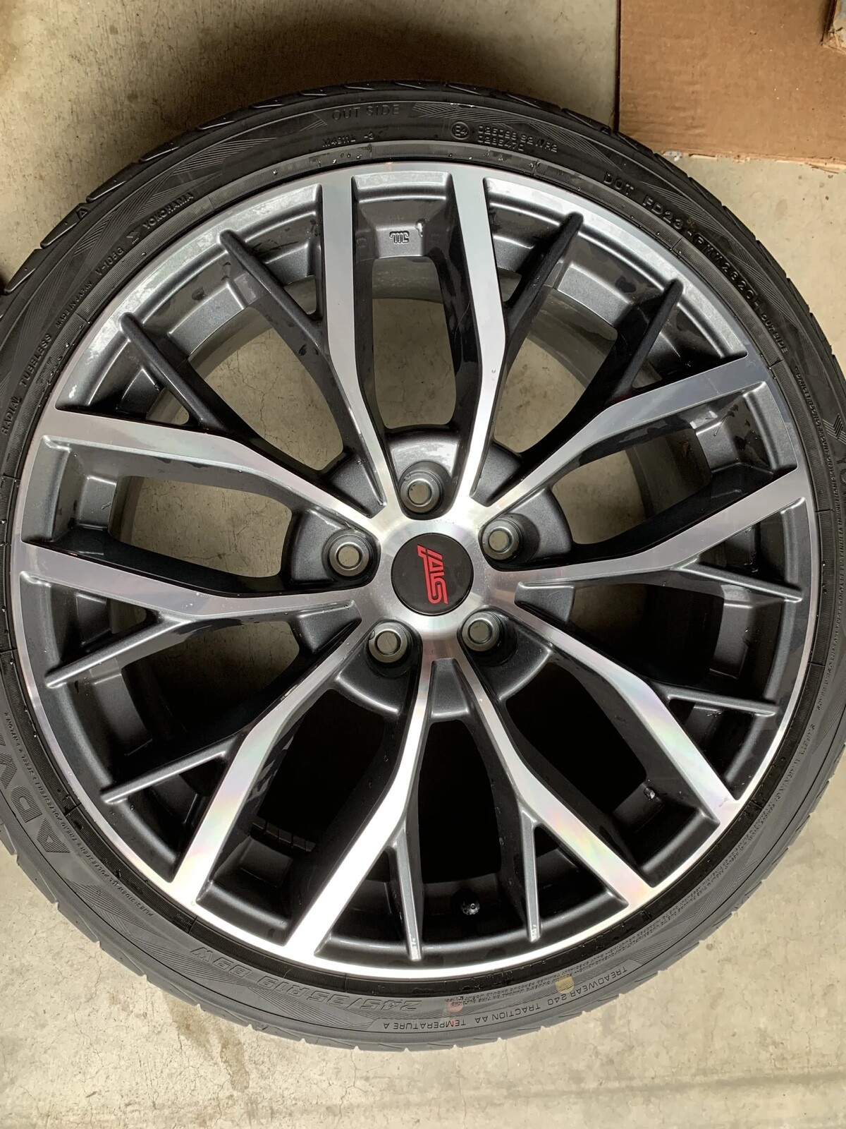stiホイール② STIパフォーマンスホイール 18インチ 8.5J（ダイヤモンド