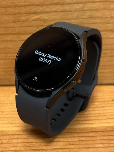 Samsung Galaxy Watch 5 SM-R905U Sapphire Crystal 40mm LTE Samsung Galaxy Watch 5 SM-R905U Sapphire Crystal 40mm LTE