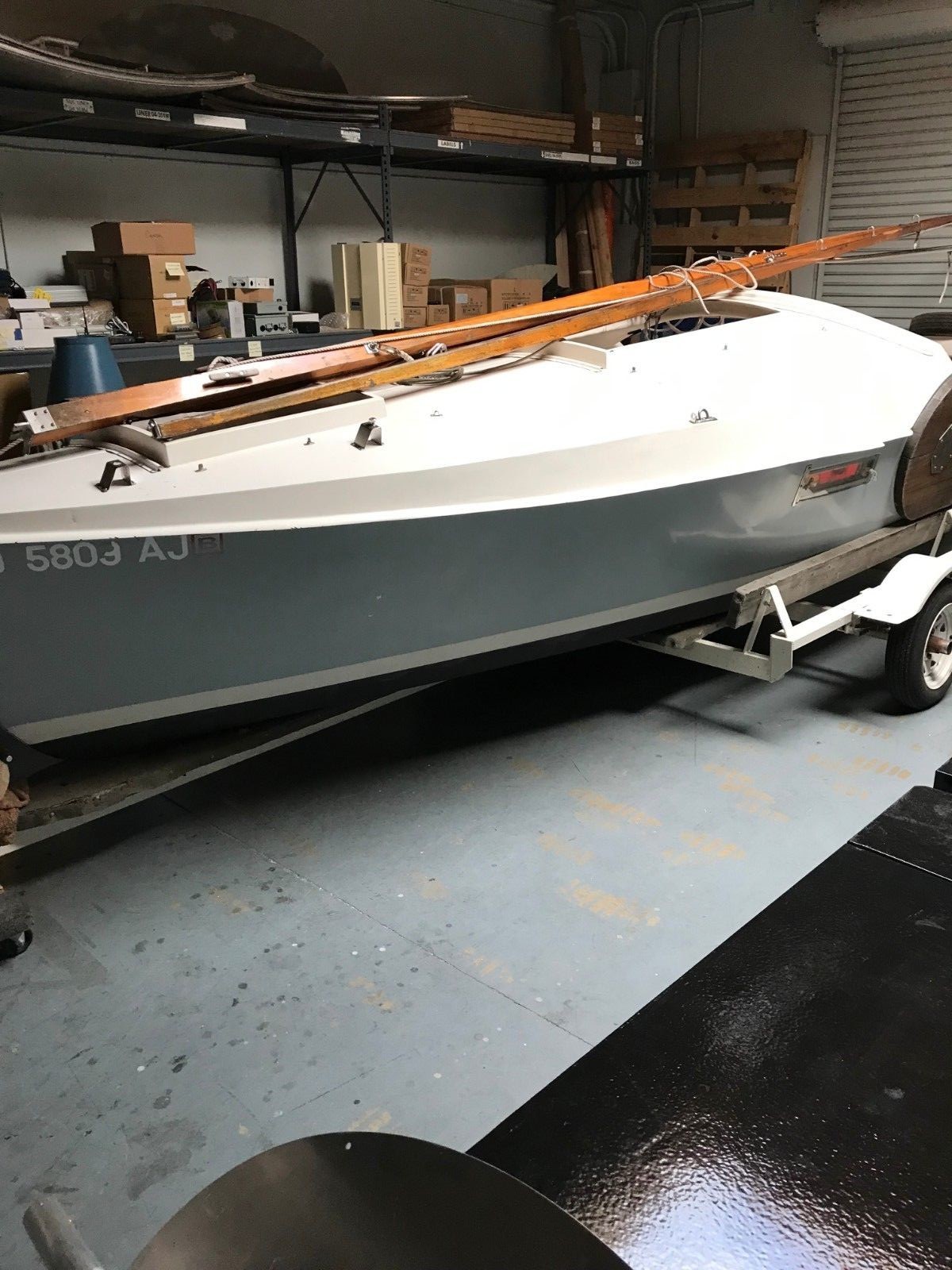 Dovekie sailboat