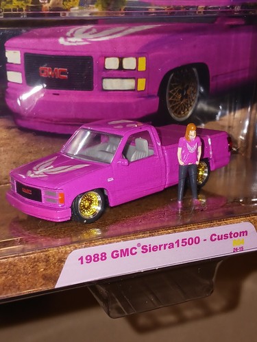 M2 MACHINES 1988 GMC SIERRA 1500 CUSTOM GTA Trans Am Diorama