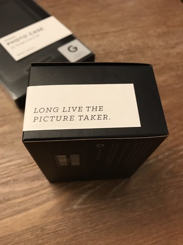 New Moment 18mm Wide Angle Lens V2 with Pixel 2 XL case