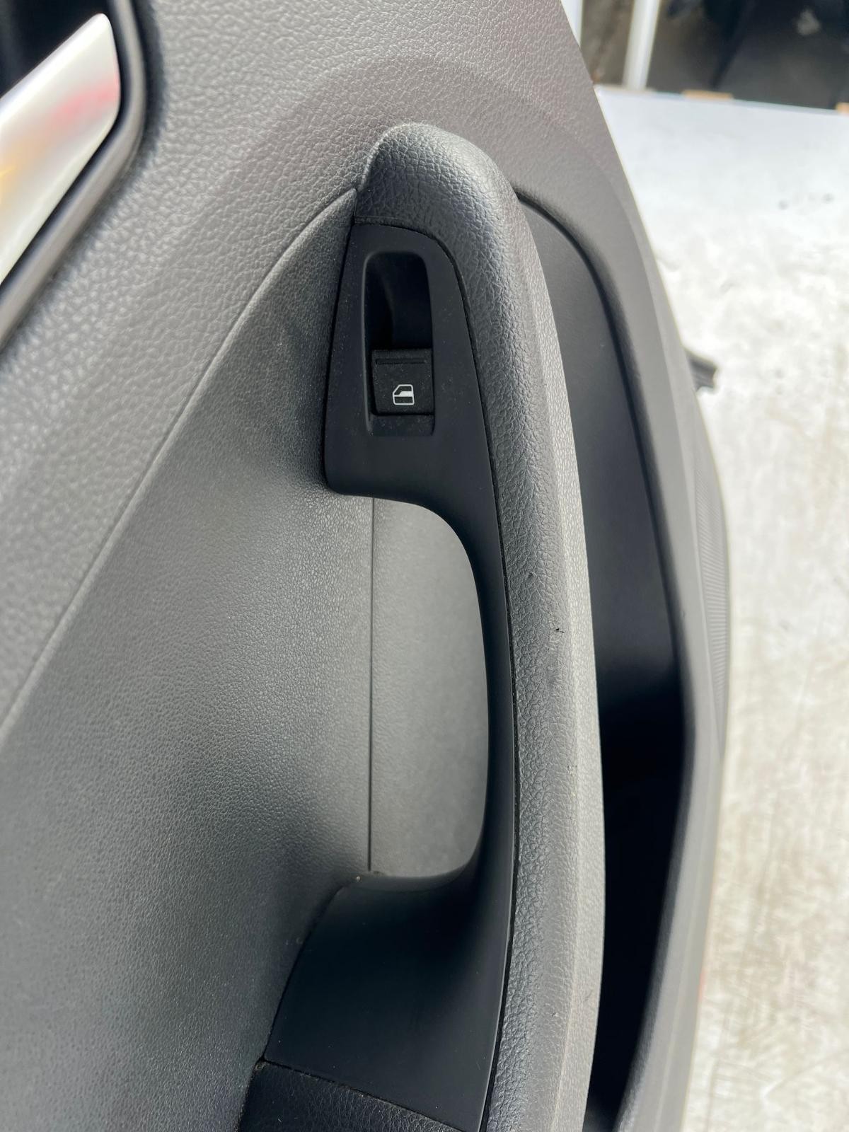 VOLKSWAGEN JETTA 1B 02/2011-12/2017 LEFT REAR DOOR WHITE - thumbnail 5