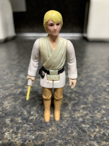 With Retractable Light Saber