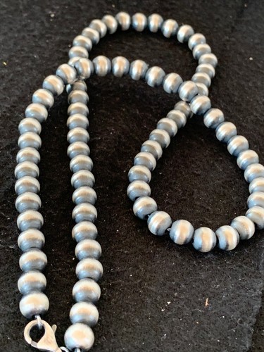 Pre-owned Handmade Native American 8mm Sterling Silver Navajo Pearls 23" Single Strand Necklace
