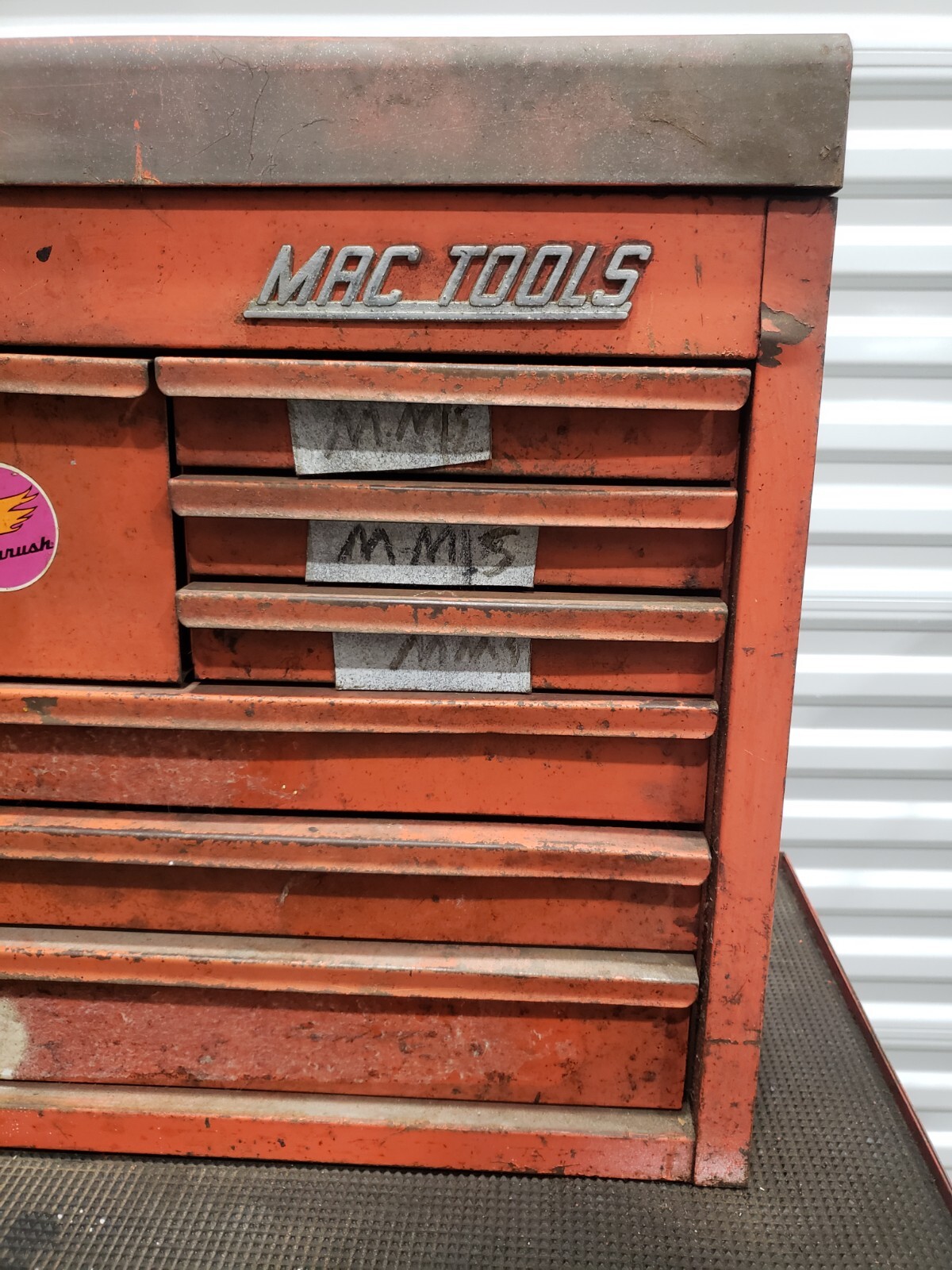 maccho Tech™ Series 16-Drawer Workstation with PowerTech™ Drawer - Flat