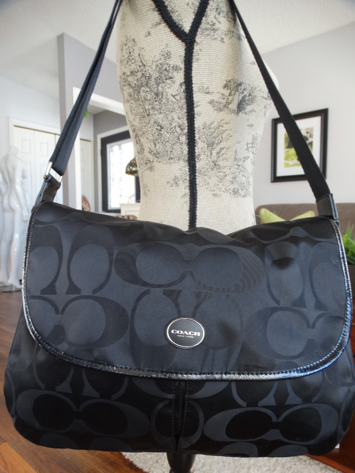 COACH Signature Nylon Messenger F77490