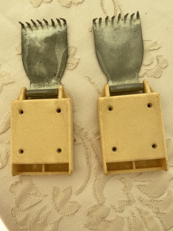 Griffes De Lisiere Pliantes