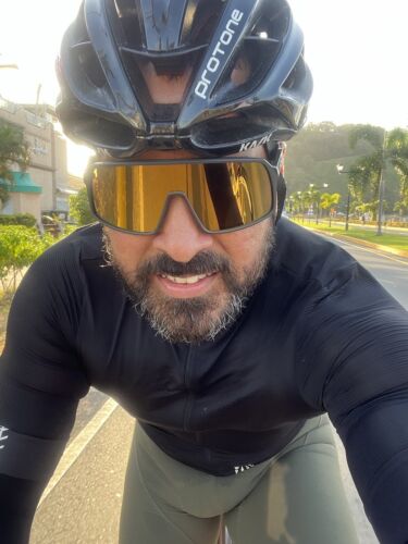 New Oakley SUTRO 9406-0537 Sunglasses Matte Carbon w/Prizm New Oakley SUTRO 9406-0537 Sunglasses Matte Carbon w/Prizm