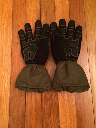 Unisex NWOT YOUNGSTOWN gloves Waterproof Winter Xt Gloves Size Medium.