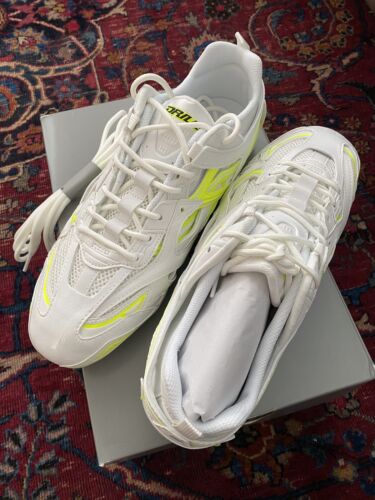 Balenciaga drive sneakers 635498 W3AZ2 White Fluo Yellow 44 Balenciaga drive sneakers 635498 W3AZ2 White Fluo Yellow 44