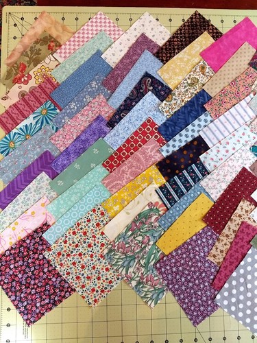 100 assorted pre cut charm pack  5