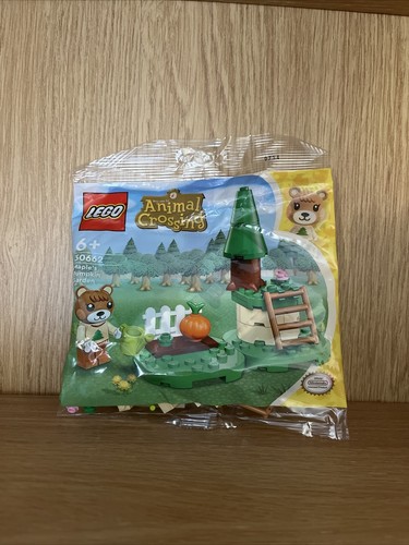 LEGO Animal Crossing Maple's Pumpkin Garden Polybag Set