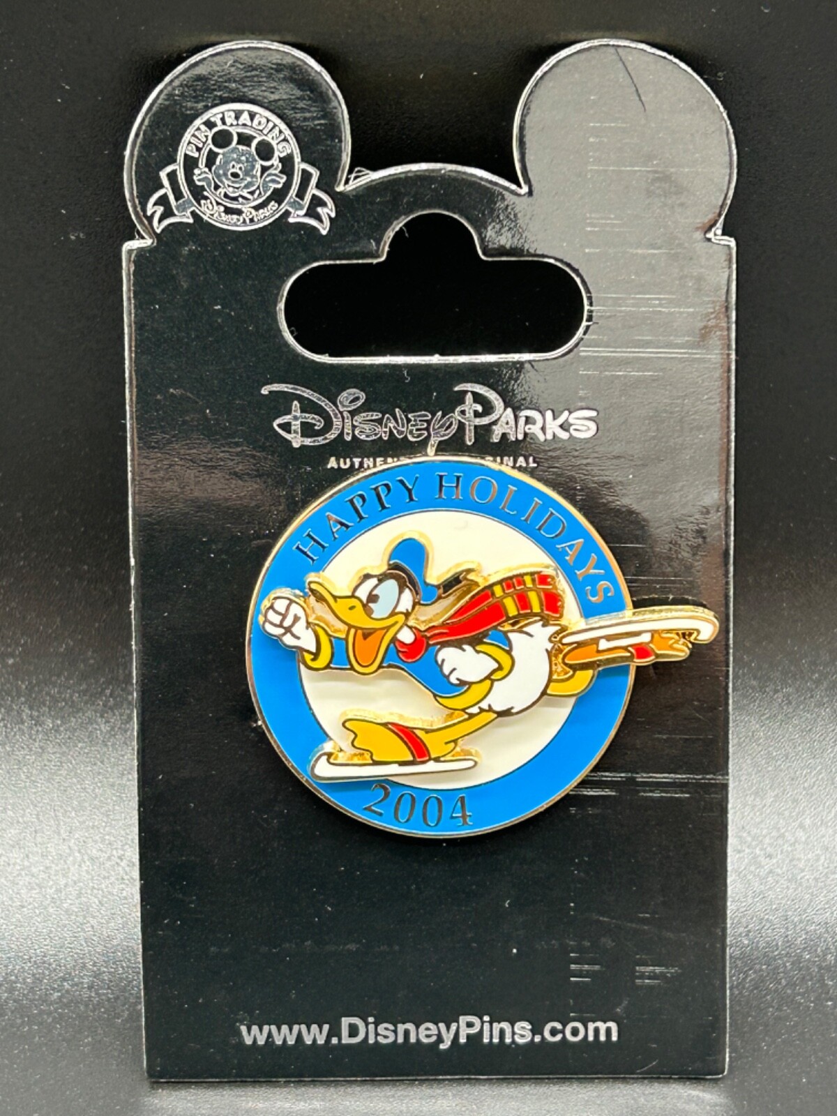 Disneyland Resort Cast Member - Happy Holidays 2004 (Donald