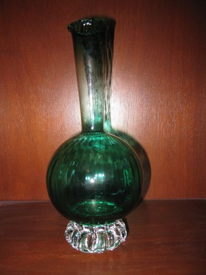GORGEOUS SET OF 4 ANTIQUE HAND BLOWN GLASS VASES *GREEN* 8 INCHES TALL*