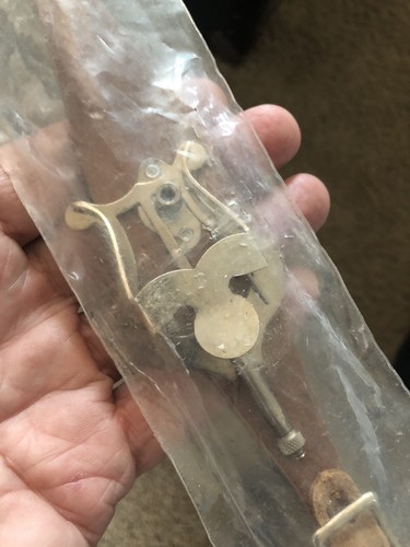 Flute or Piccolo Wrist Band Lyre - Leather  NOS