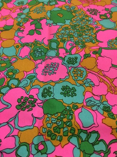 Vintage 1960s Retro Flower Power Print Mod Fabric Mid Century Cloth 1970s 2+yard