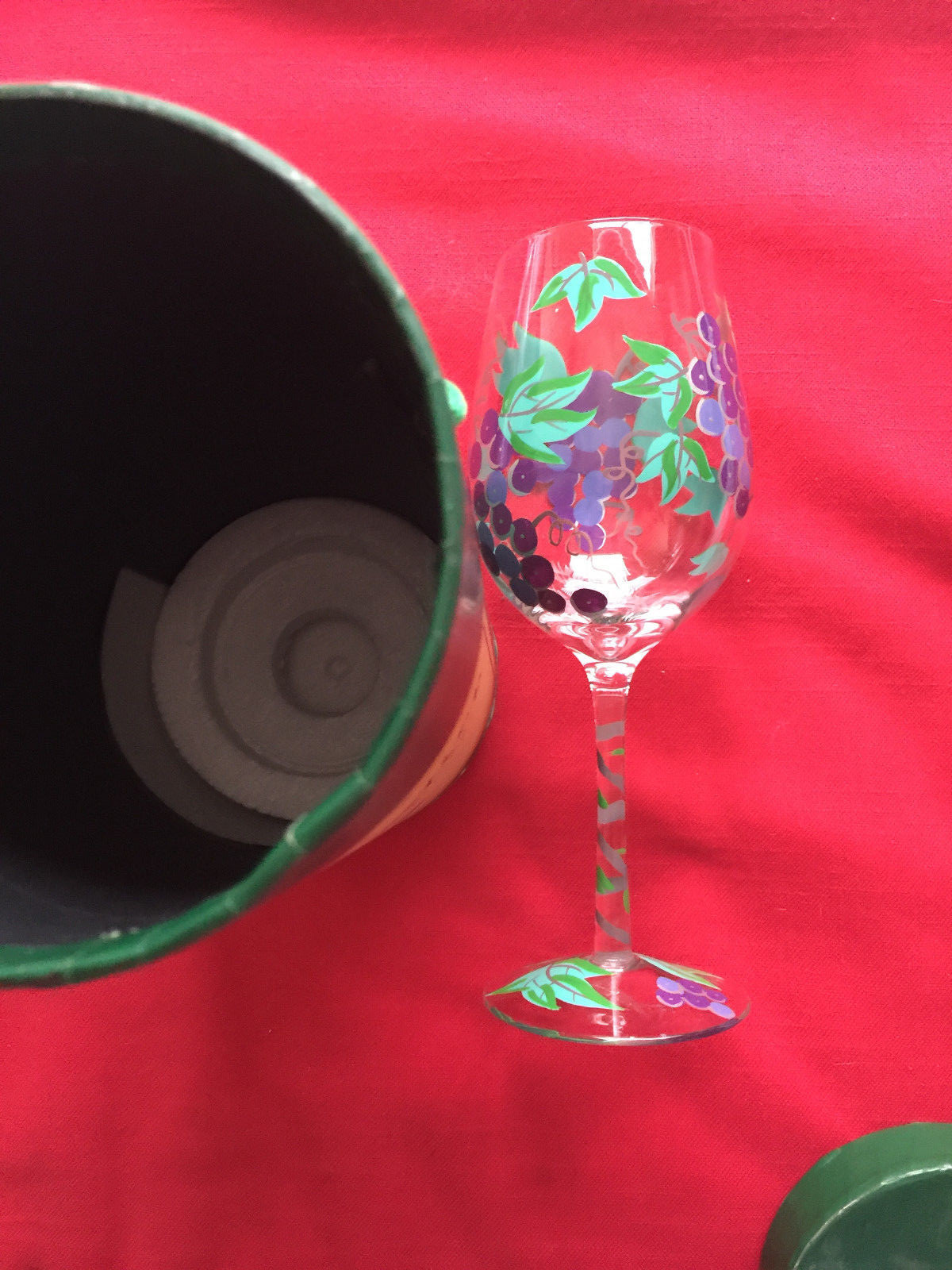 HAND-PAINTED WINE GLASS GRAPE DESIGN DIRECT CONNECTIONS NEW WITH TAGS & BOX