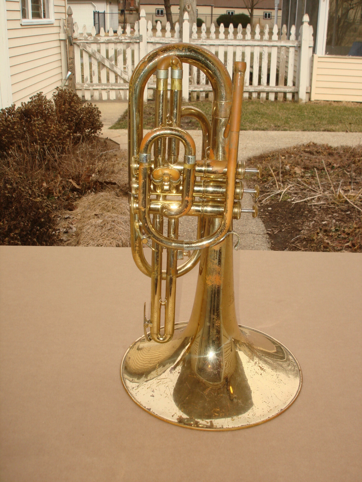 Olds Mellophone in F with MP & Case Plays & Sounds Good 996058