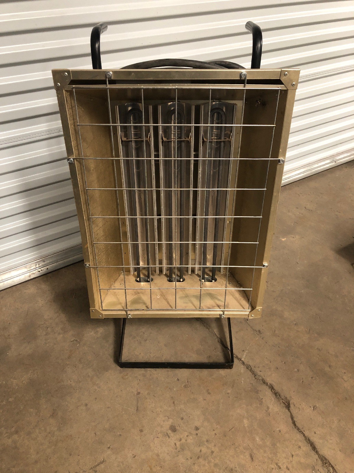 Fostoria FHK-624-3A Sun-Mite Indoor/Outdoor Carted Infrared Heater