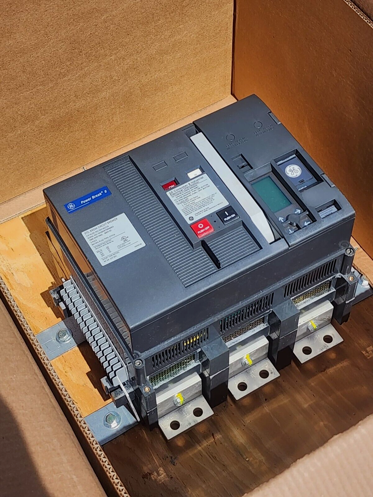 GE SSF16G216 Insulated Case Circuit Breaker Power Break II
