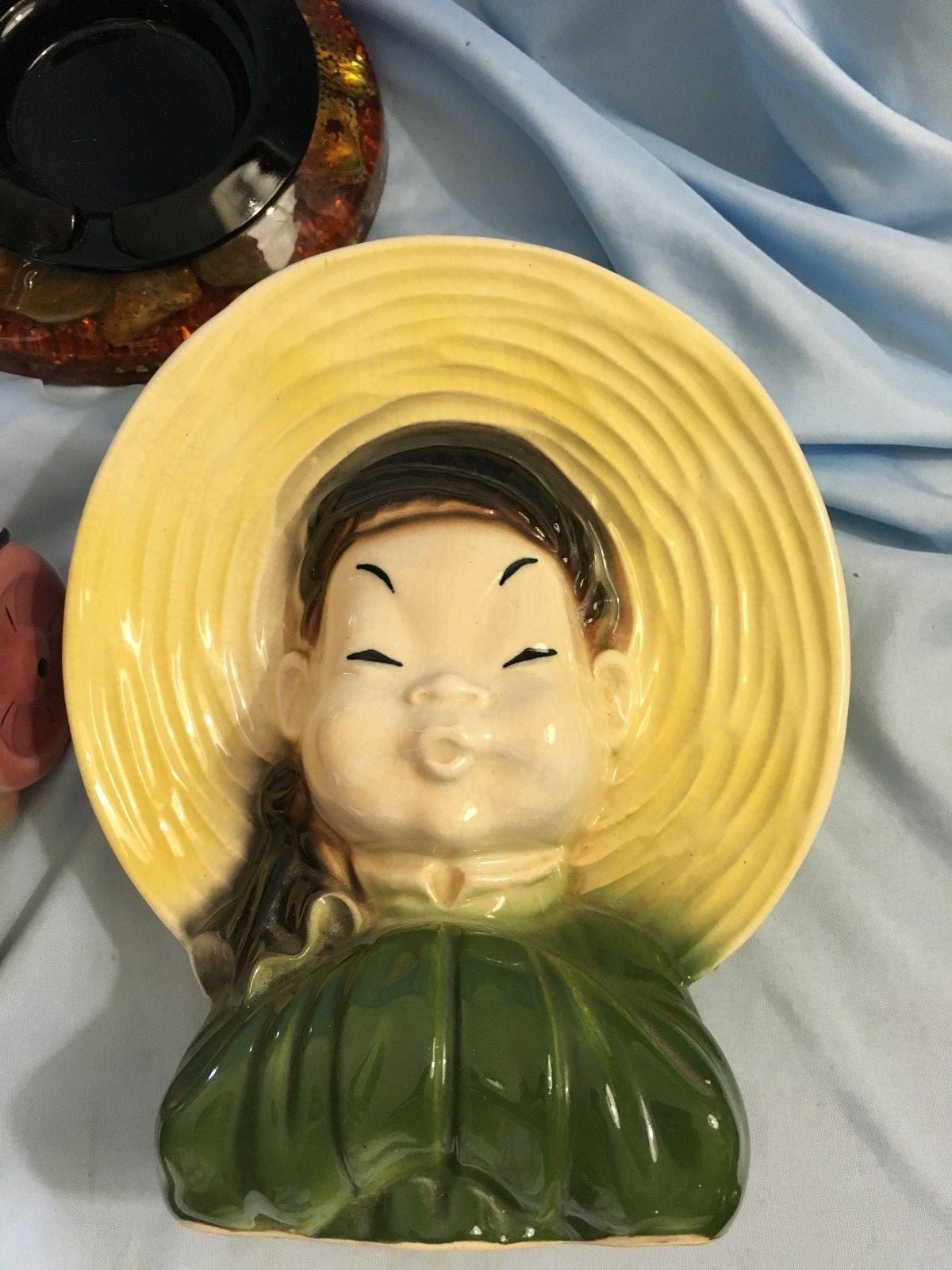 asian-girl-vase-s