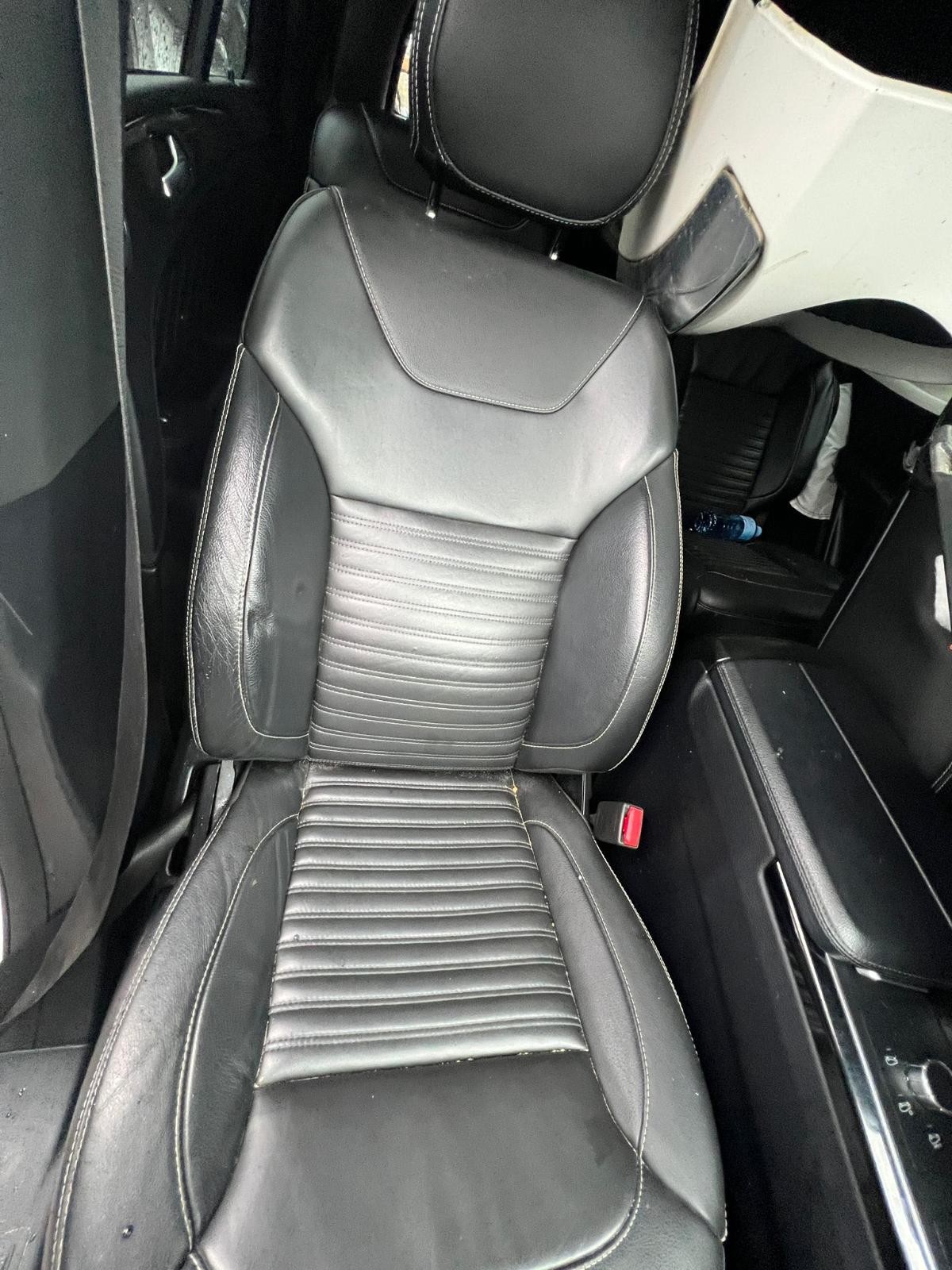 2018 Gle Class MERCEDES C292/W166 06/2015-04/2019 RIGHT AIR CLEANER 3.0L DIESEL image 2
