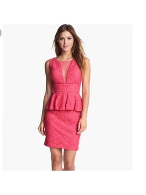 Женское розовое платье с баской и глубоким v-образным вырезом на подкладке из сетки HAILEY LOGAN 3