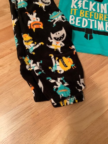 NWT Carters Two-Piece Kickin' it Before Bedtime Boys Sleepwear Sz 12m