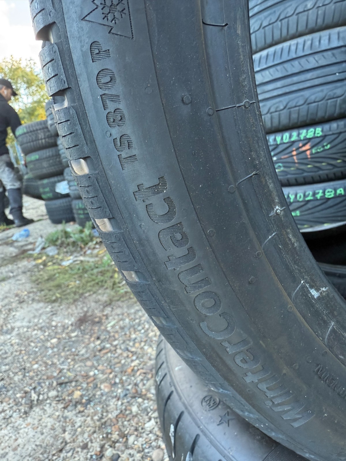 New 235 45 20 Continental, Winter, XL, M+S, 100V, x1 Tyre (F1_tyres) YD288