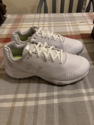 Under Armour Women s TURF FINISHER Lacrosse Shoes Size 7.5 - NEW