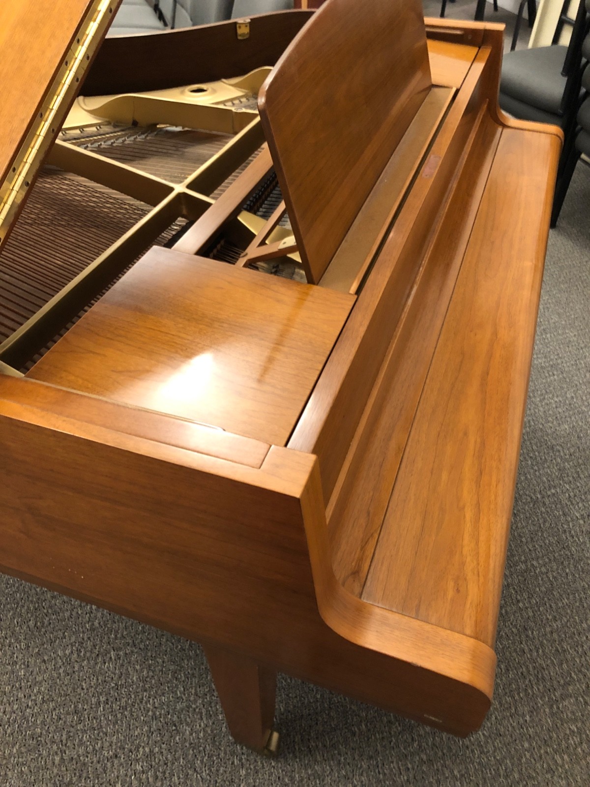 YAMAHA G1 Satin Walnut Baby Grand Piano 5'3