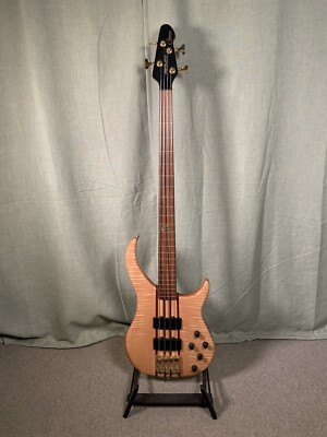 Peavey Cirrus 4 String Fretless Flame Maple Early 2000 s