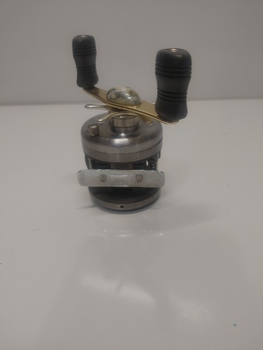 Bass Pro Shops Pro Qualifier PQ1000XPSH R/H Baitcasting Reel