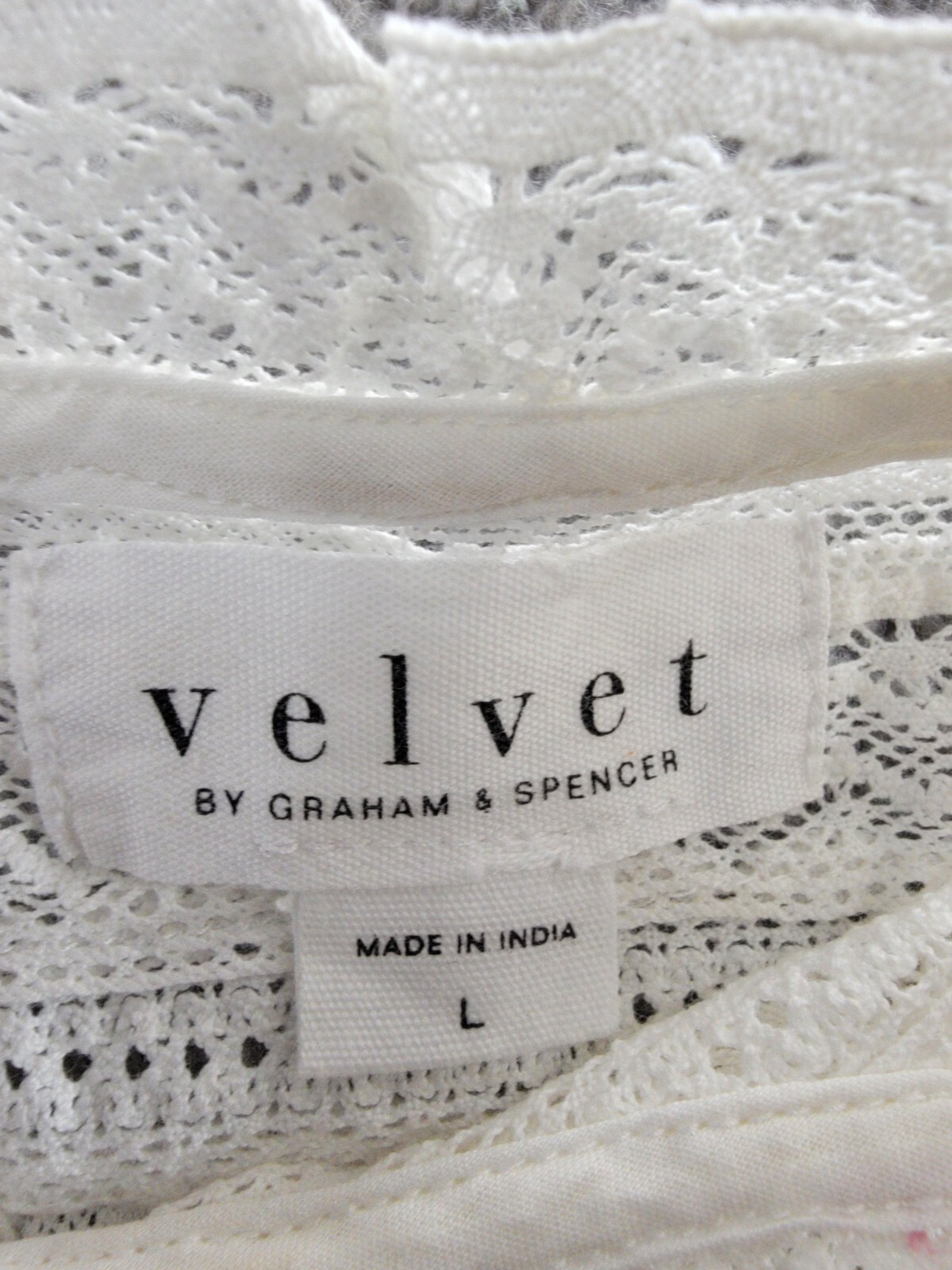 Velvet by Graham & Spencer Inessa Cap Sleeve Top Women's L White Button Back S/S - Picture 9 of 17