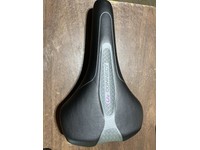 liv connect upright saddle