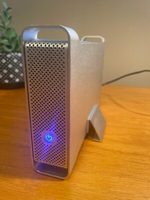 Macally G-S350SUAB 3.5  SATA HDD Enclosure FireWire 400, USB2, eSata (FREE HD)