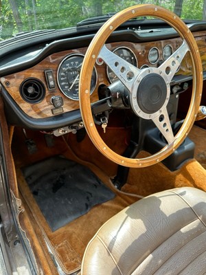 image 3 of interior